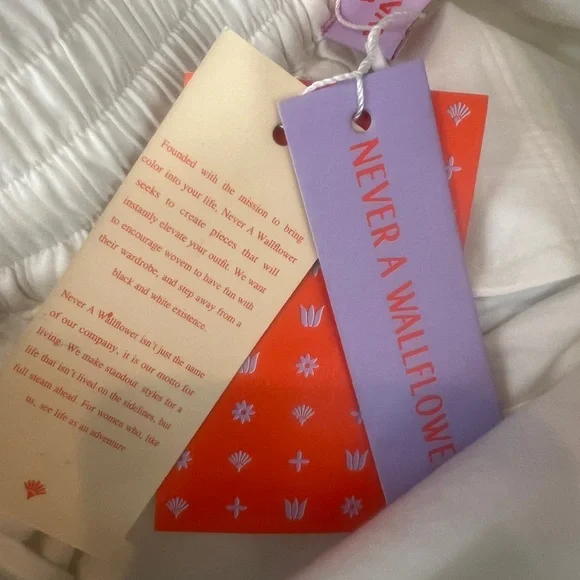 NWT Never A Wallflower Caramel Embroidery Palermo Pants - Picture 9 of 11